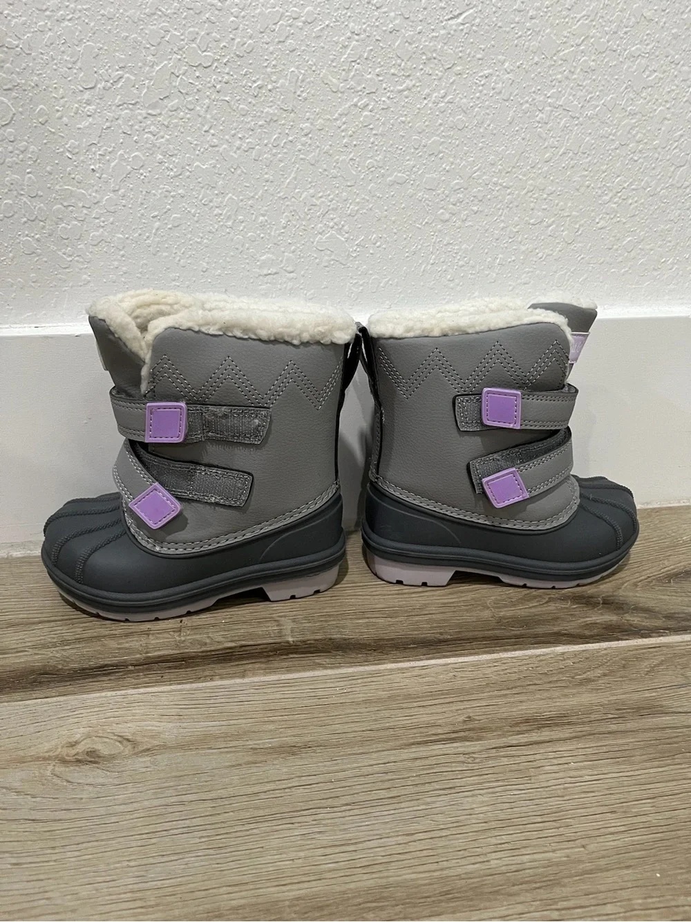 Cat & Jack Gray and Lilac Todd Toddler Winter Boots